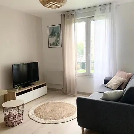 30m2 - Au Pied De La Gare - Parking Apartamento